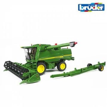 Bruder 02132 John Deere T670İ Biçerdöver