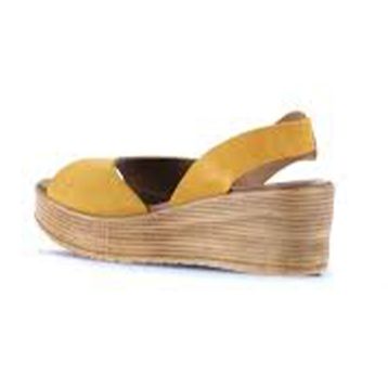 Bueno Shoes 01WA4702 Sarı Alf Süet Dolgu Topuklu Kadın Sandalet