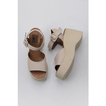 Bueno Shoes 01WY9009 Krem Deri Kadın Dolgu Topuklu Ayakkabı