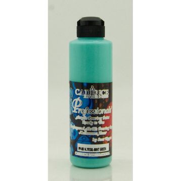 Cadence 250 ml Pouring Effect