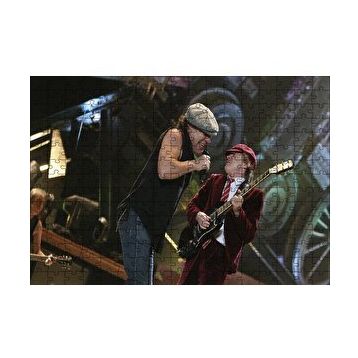 Cakapuzzle ACDC Angus ve Malcolm Young Sahnede 120 Parça Ahşap Puzzle
