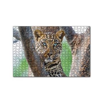Cakapuzzle Ağaç Dallarında Genç Leopar 120 Parça Ahşap Puzzle