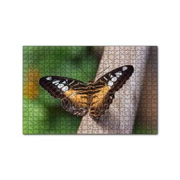 Cakapuzzle Ağaç Üzerinde Sarı Siyah Kelebek 120 Parça Ahşap Puzzle