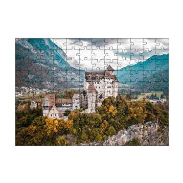 Cakapuzzle Avrupa Kasabasında Korunaklı Kale ve Dağlar 120 Parça Ahşap Puzzle
