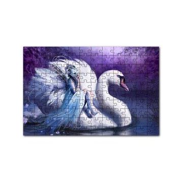 Cakapuzzle Beyaz Dev Kuğu ve Sırtındaki Maskeli Kadın 120 Parça Ahşap Puzzle