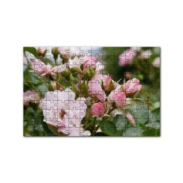 Cakapuzzle Beyaz ve Pembe Gonca Güller ve Yapraklar 120 Parça Ahşap Puzzle