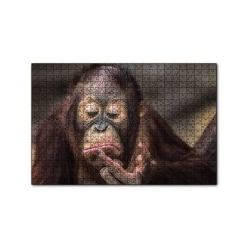 Cakapuzzle Burnuna Bakan Sevimli Şempanze 120 Parça Ahşap Puzzle