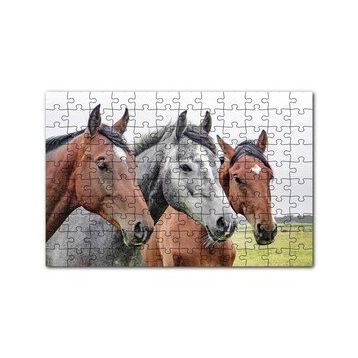 Cakapuzzle Çayırda Kahverengi ve Gri Atlar Yakın Çekim 120 Parça Ahşap Puzzle