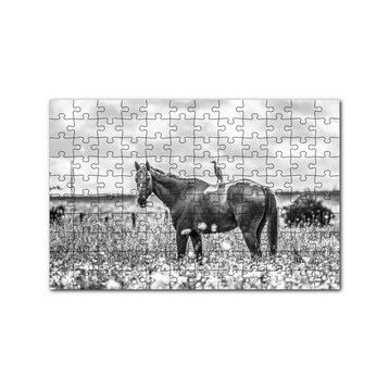 Cakapuzzle Çayırda Otlayan Aygır ve Sırtındaki Kuş 120 Parça Ahşap Puzzle