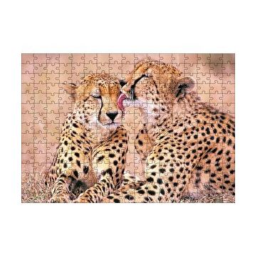 Cakapuzzle Çita Ailesi Temizleniyor 120 Parça Ahşap Puzzle