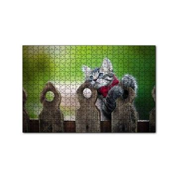 Cakapuzzle Çitlerin Üzerinde Oynayan Sevimli Tekir Kedi 120 Parça Ahşap Puzzle