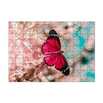 Cakapuzzle Daldaki Kırmızı Kelebek Yakın Plan 120 Parça Ahşap Puzzle