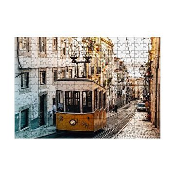 Cakapuzzle Dar Sokaktaki Tramvay 120 Parça Ahşap Puzzle