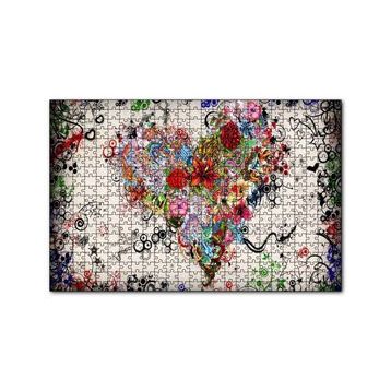 Cakapuzzle Desenler Ve Çiçeklerden Kalp Figürü Görseli 120 Parça Ahşap Puzzle