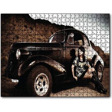Cakapuzzle Eski Model Araba ile Kız 120 Parça Puzzle