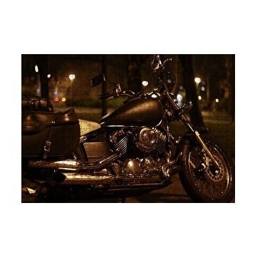 Cakapuzzle Gece Işıkları Altında Siyah Chopper Motorsiklet 255 Parça Puzzle