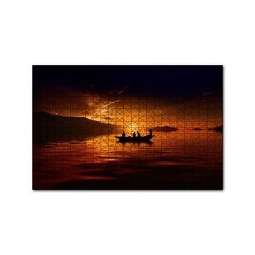 Cakapuzzle Günbatımı Göldeki Sandal ve 4 Adam 120 Parça Ahşap Puzzle