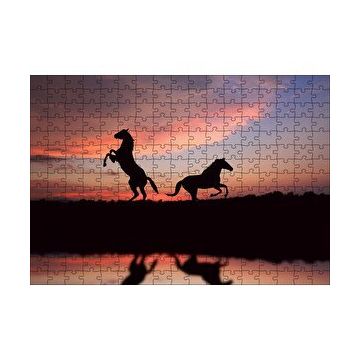 Cakapuzzle Günbatımında Kızıl Gökler ve Bir Çift At 120 Parça Ahşap Puzzle