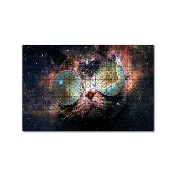 Cakapuzzle Güneş Gözlüklü Kedi ve Galaksiler 120 Parça Ahşap Puzzle