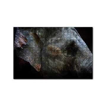 Cakapuzzle Karanlık Arkaplan Fil Yakın Çekim 120 Parça Ahşap Puzzle