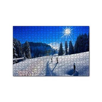 Cakapuzzle Karla Kaplı Ağaçlar ve Zirvede Güneşli Bir Gün 255 Parça Puzzle