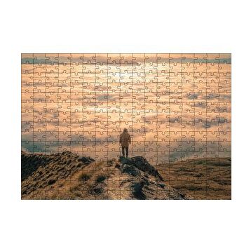 Cakapuzzle Kayalar Üstündeki Adam ve Bulutlar 255 Parça Puzzle