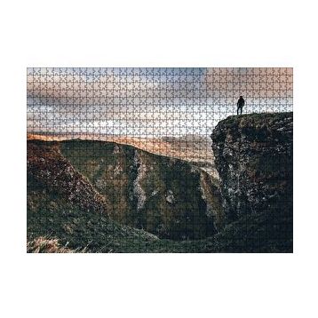 Cakapuzzle Kayalıklardaki Yalnız Adam 255 Parça Puzzle