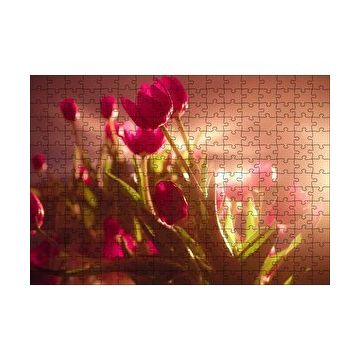 Cakapuzzle Kırmızı Laleler ve Yeşil Yapraklar Güneş Işığı 120 Parça Puzzle