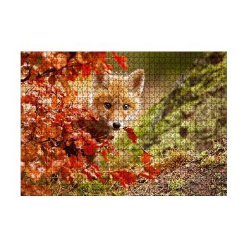 Cakapuzzle Kırmızı Yapraklar Arkasındaki Sevimli Yavru Tilki 120 Parça Ahşap Puzzle