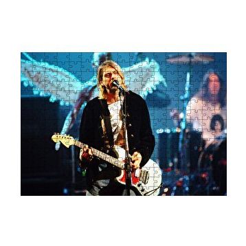 Cakapuzzle Kurt Cobain Sahnede Şarkılarıyla 255 Parça Puzzle