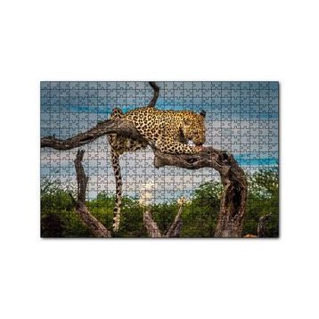 Cakapuzzle Kuru Dal Üzerinde Yalanan Leopar Görseli 255 Parça Puzzle