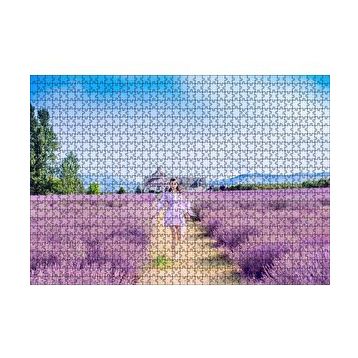 Cakapuzzle Lavanta Tarlaları Arasındaki Kız 120 Parça Ahşap Puzzle