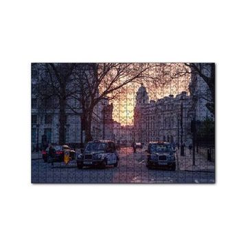 Cakapuzzle Londrada Günbatımında Binalar ve Taksiler 120 Parça Ahşap Puzzle