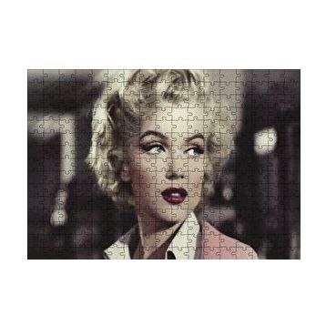 Cakapuzzle Marilyn Monroe Pembe Elbiseli Portre 120 Parça Ahşap Puzzle