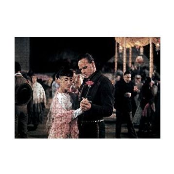 Cakapuzzle Marlon Brando Dans Ediyor 120 Parça Ahşap Puzzle