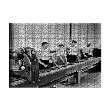 Cakapuzzle Modern Zamanlarda Charlie Chaplin 120 Parça Ahşap Puzzle