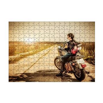 Cakapuzzle Motorcu Gezgin Kız Görseli 120 Parça Ahşap Puzzle
