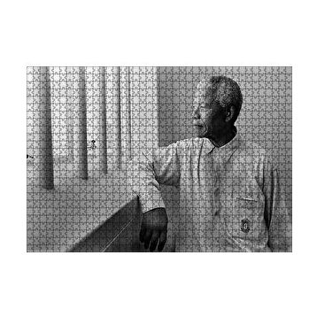 Cakapuzzle Nelson Mandela Parmaklıklar Ardında 120 Parça Ahşap Puzzle