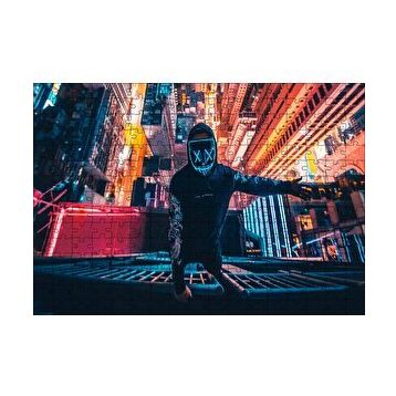 Cakapuzzle Neon Maskeli Adam ve Gökdelenler 120 Parça Ahşap Puzzle