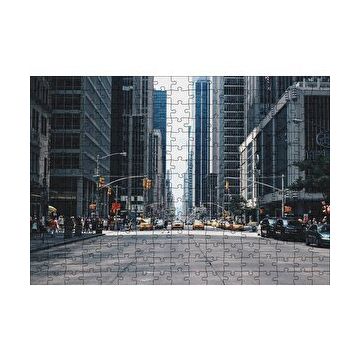 Cakapuzzle New York Gökdelenler Cadde Araçlar ve İnsanlar 120 Parça Ahşap Puzzle