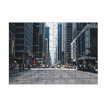 Cakapuzzle New York Gökdelenler Cadde Araçlar ve İnsanlar 120 Parça Ahşap Puzzle