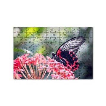 Cakapuzzle Pembe Çiçekler ve Siyah Kırmızı Kelebek 120 Parça Ahşap Puzzle