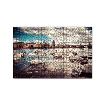 Cakapuzzle Prag Charles Köprüsü ve Kuğular 120 Parça Ahşap Puzzle