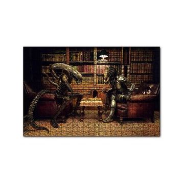 Cakapuzzle Satranç Oynayan Alien ve Avcı 120 Parça Ahşap Puzzle