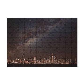Cakapuzzle Şehrin Gece Manzarası ve Gökyüzünde Samanyolu 120 Parça Ahşap Puzzle