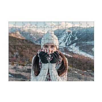 Cakapuzzle Soğuk Dağlar ve Beyaz Bereli Kız 120 Parça Ahşap Puzzle