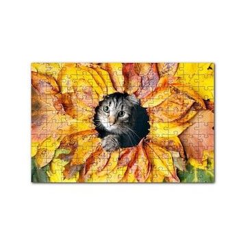 Cakapuzzle Sonbahar Rengi Yapraklar Arasındaki Kedi 120 Parça Ahşap Puzzle