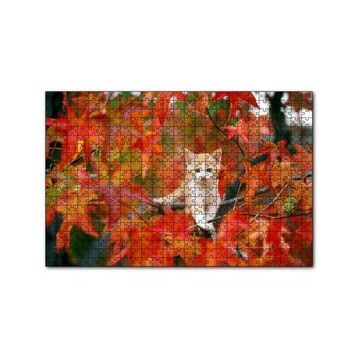 Cakapuzzle Sonbaharda Çınar Yaprakları Arasındaki Yavru Kedi 120 Parça Ahşap Puzzle