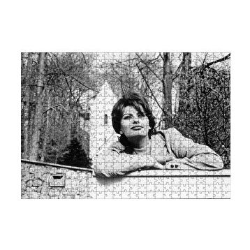 Cakapuzzle Sophia Loren Huzurlu 120 Parça Ahşap Puzzle