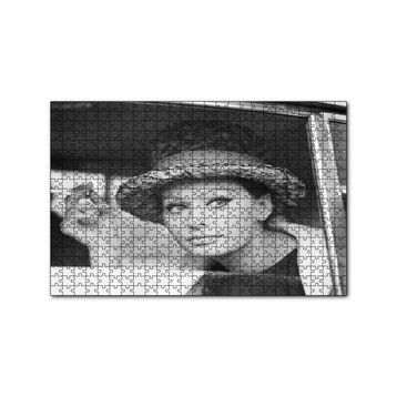 Cakapuzzle Sophia Loren Otomobilde 120 Parça Ahşap Puzzle
